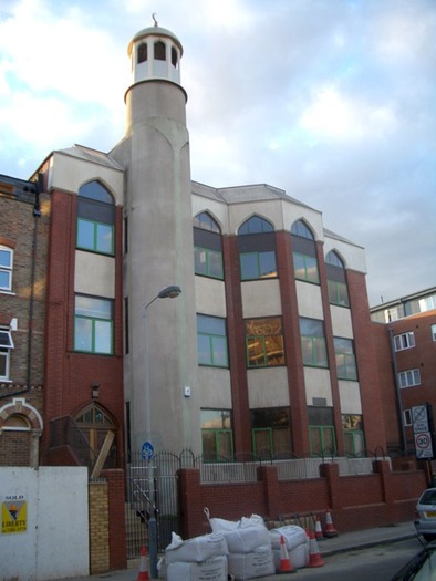 webRNS-LONDON-MOSQUE2 061917