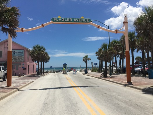 Flagler Avenue Sign (2)