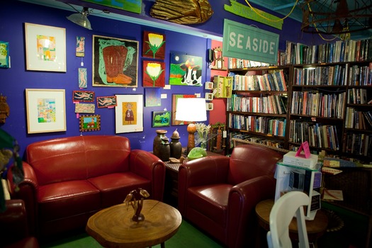 Ginny and Jane E's - Seating Area