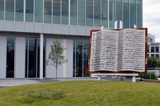 LibraryBookSculpture