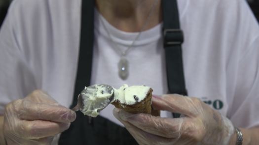 Isgro Pastries stuffing cannoli