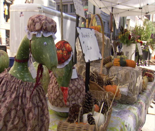 Rittenhouse Square Farmers’ Market -  vegetable crafts