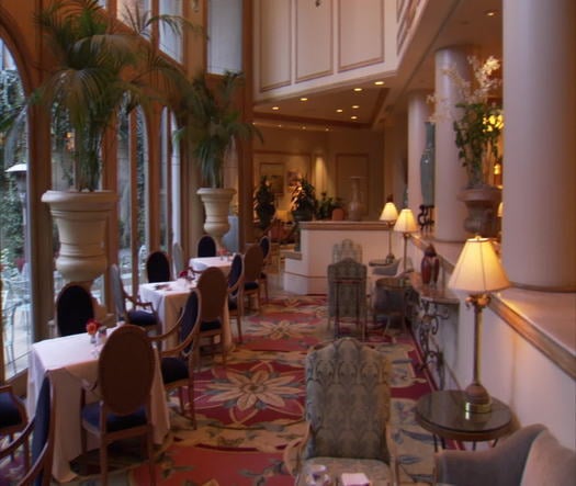 Rittenhouse Hotel Interior Pan across dining area