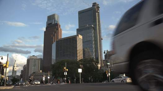 Benjamin Franklin Parkway Traffic CU from below