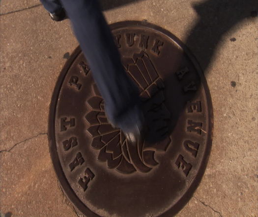 East Passyunk, manhole cover