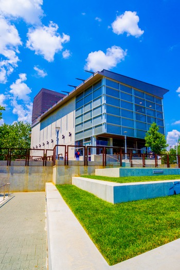 Venice Island Performing Arts & Recreation Center