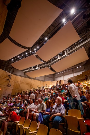 Venice Island Performing Arts & Recreation Center