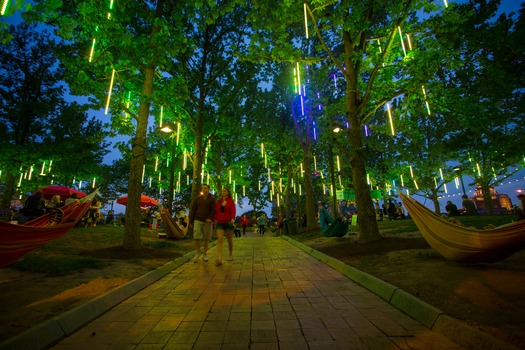 Spruce Street Harbor Park