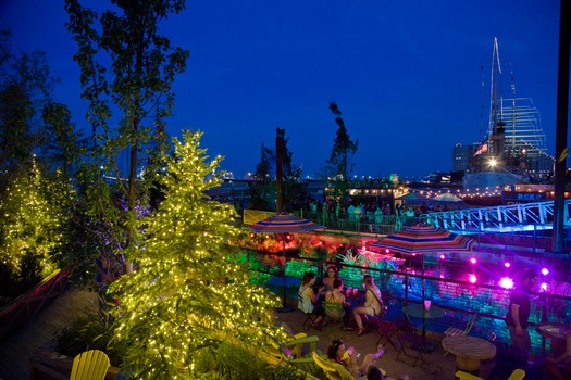 Spruce Street Harbor Park