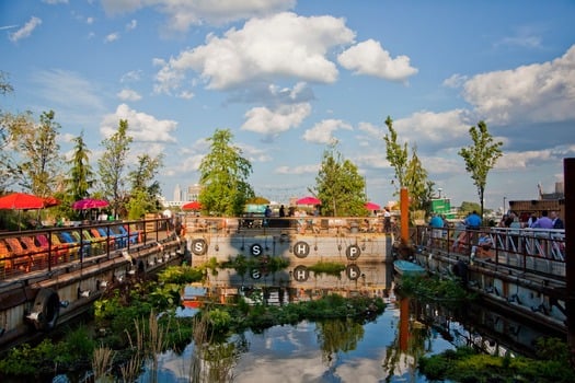 Spruce Street Harbor Park