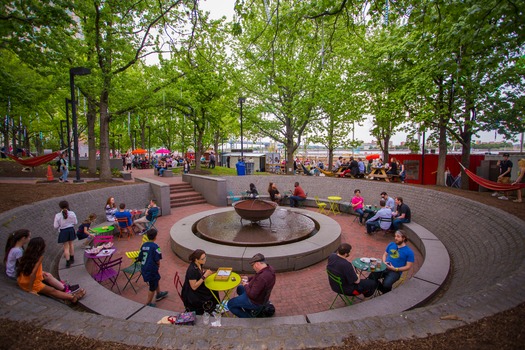 Spruce Street Harbor Park