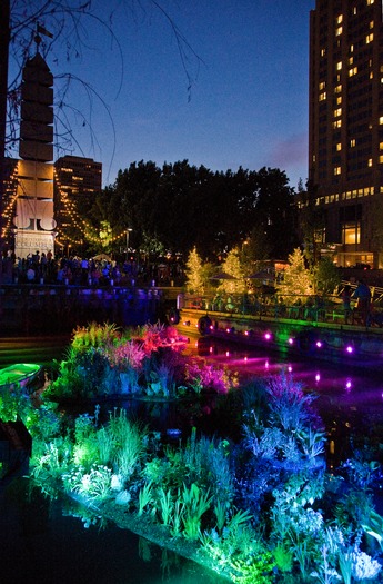 Spruce Street Harbor Park