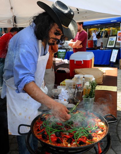 Piazza at Schmidt's