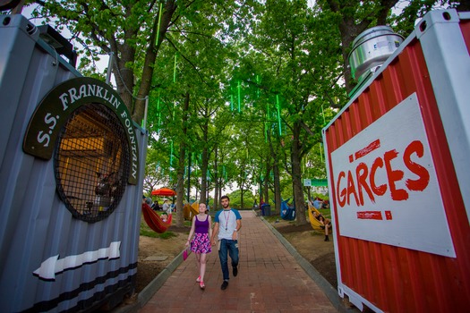 Spruce Street Harbor Park