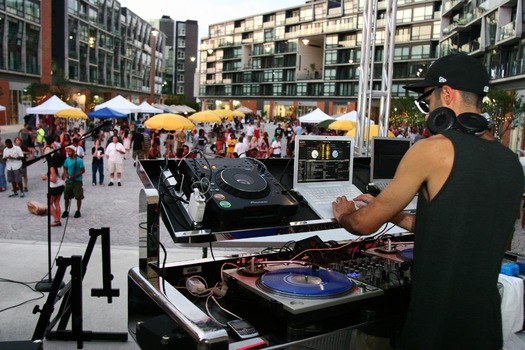 The Piazza at Schmidts
