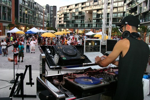 The Piazza at Schmidts