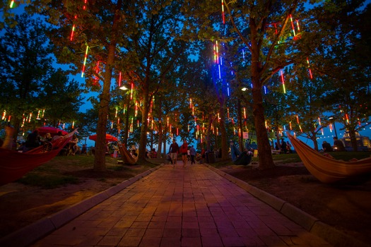 Spruce Street Harbor Park