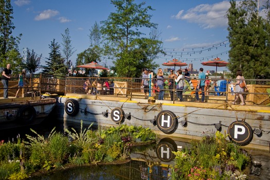 Spruce Street Harbor Park