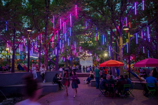 Spruce Street Harbor Park