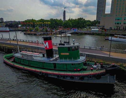 Spruce Street Harbor Park