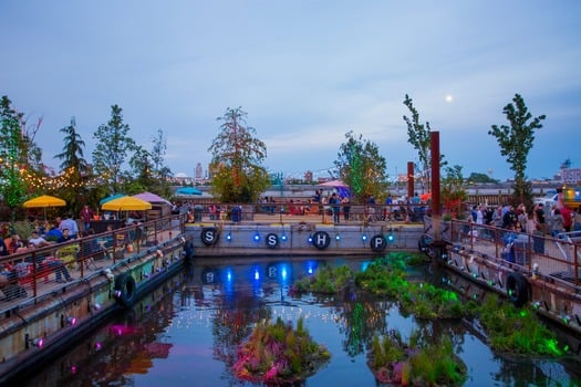 Spruce Street Harbor Park