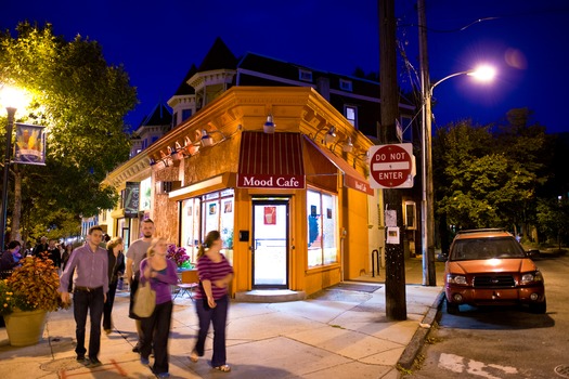 Baltimore Avenue Dollar Stroll
