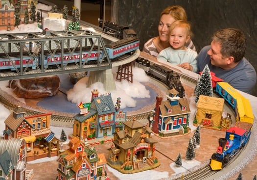 Reading Terminal Market's Holiday Railroad