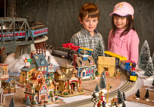 Reading Terminal Market's Holiday Railroad