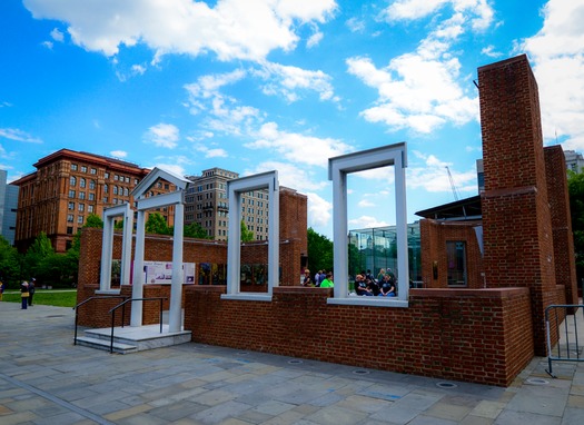 The President's House: Freedom and Slavery in the Making of a Ne
