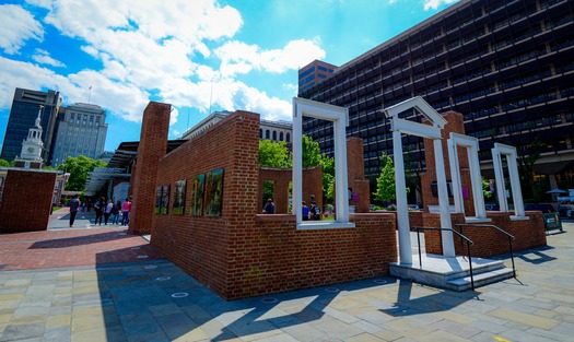 The President's House: Freedom and Slavery in the Making of a Ne