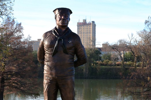 Doris Miller Statue 12-11-17 02