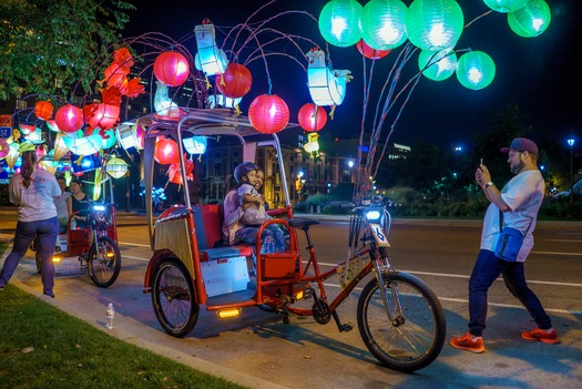 Cai Guo-Quiang: Fireflies