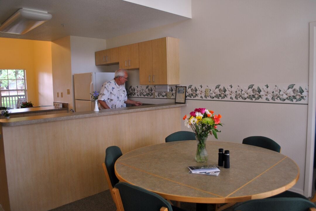 Dining area into kitchen