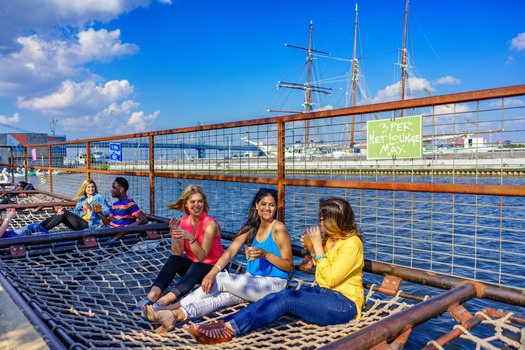Spruce Street Harbor Park
