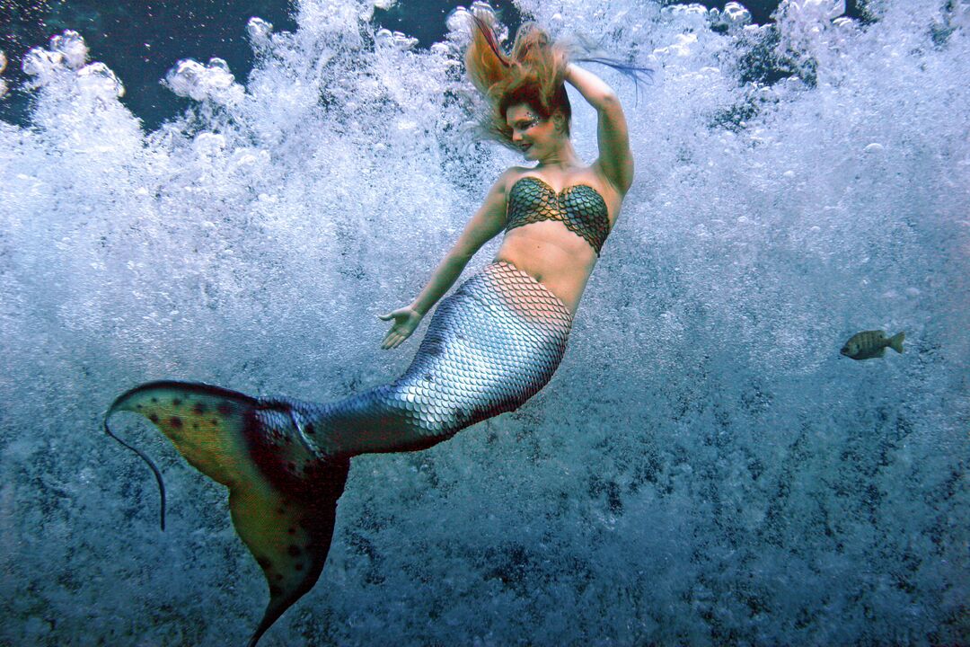 Weeki Wachee Mermaid bubbles