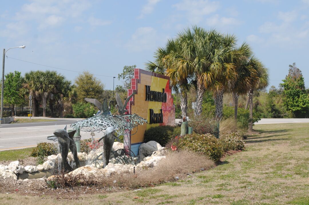 Hernando Beach Dolphin entrance