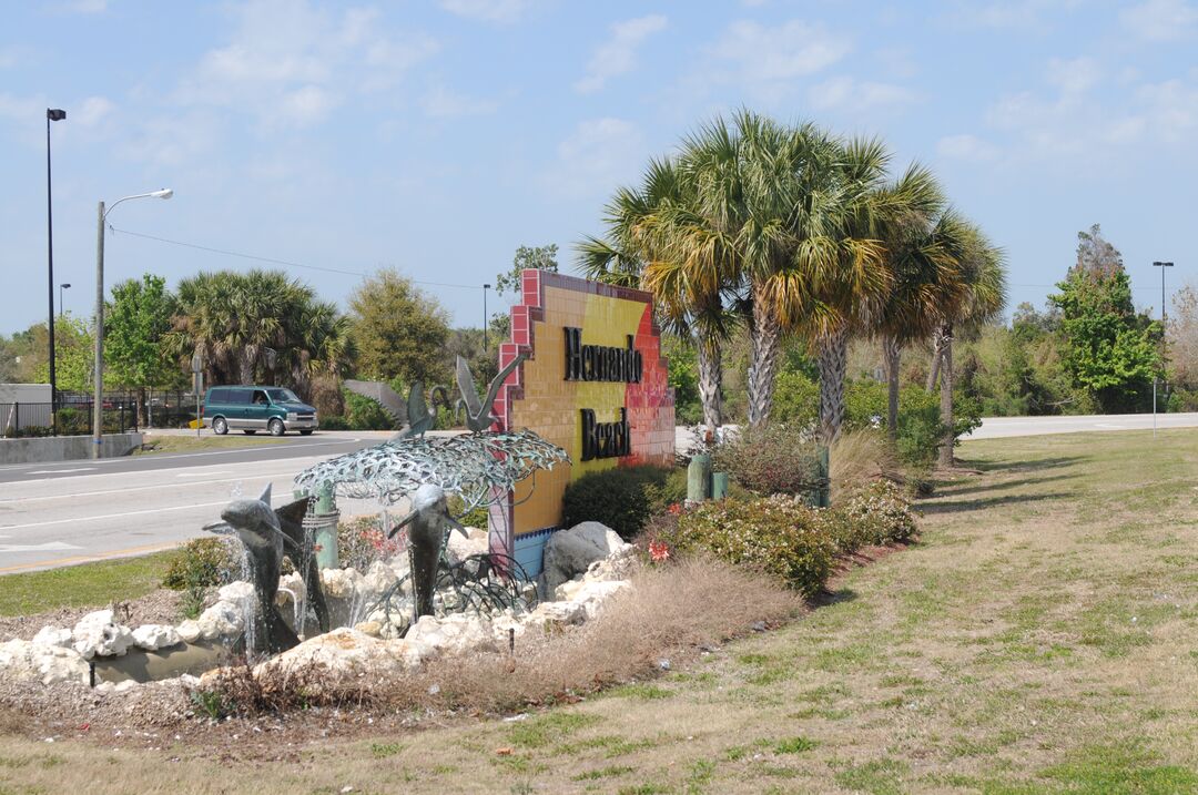 Hernando Beach Dolphin entrance (4)