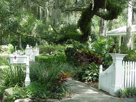 lushfrontyard