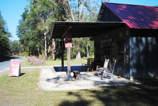 Richloam General Store - view looking north (Cknudson)