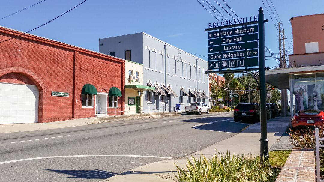 S Broad Street Facing Main Street_edited