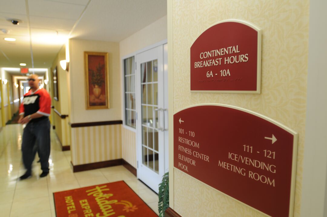 Holiday Inn Express Commercial Way (27)