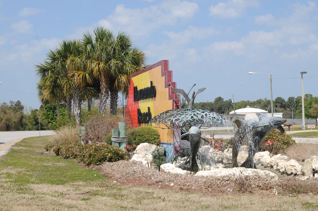 Hernando Beach Dolphin entrance (1)