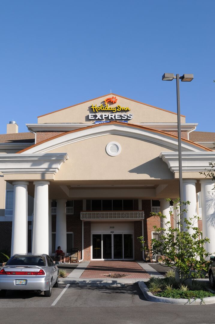 Holiday Inn Express Commercial Way (14)