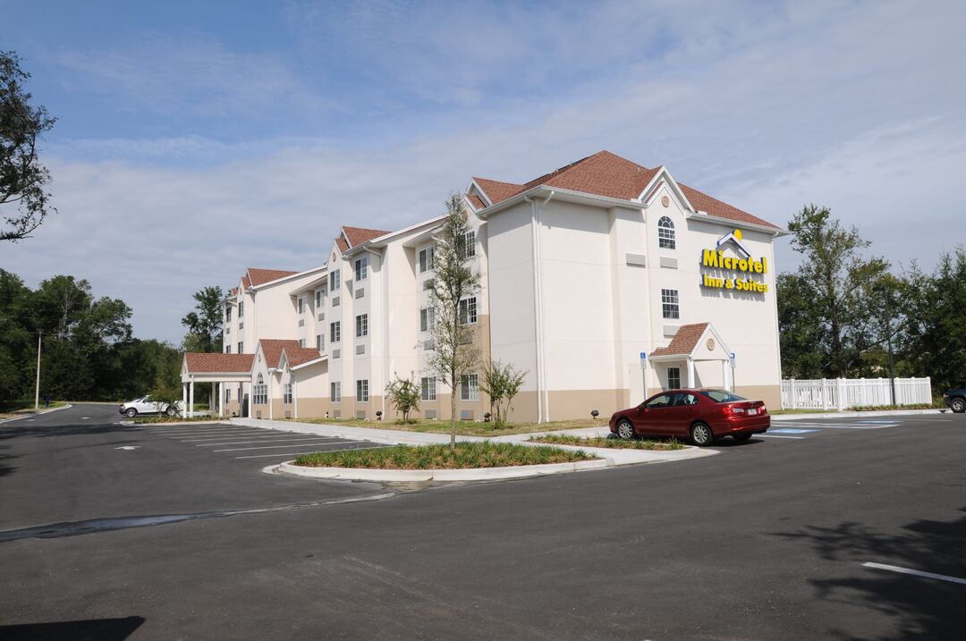 Microtel Inn & Suites