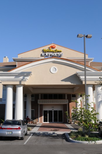 Holiday Inn Express Commercial Way (13)