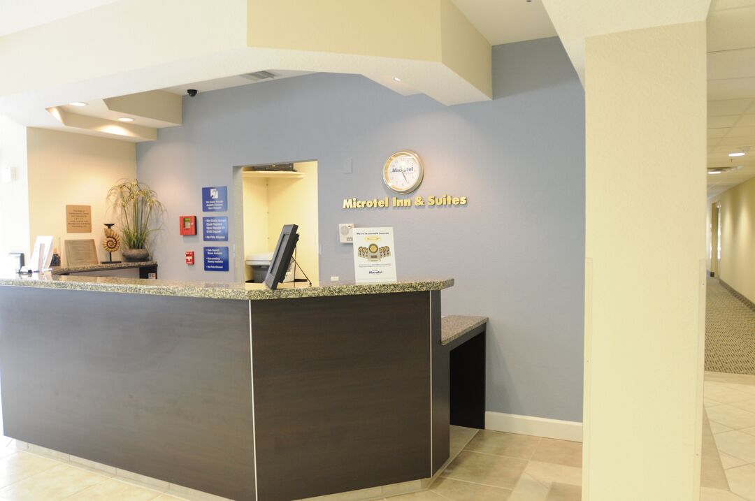Microtel Inn & Suites (17)