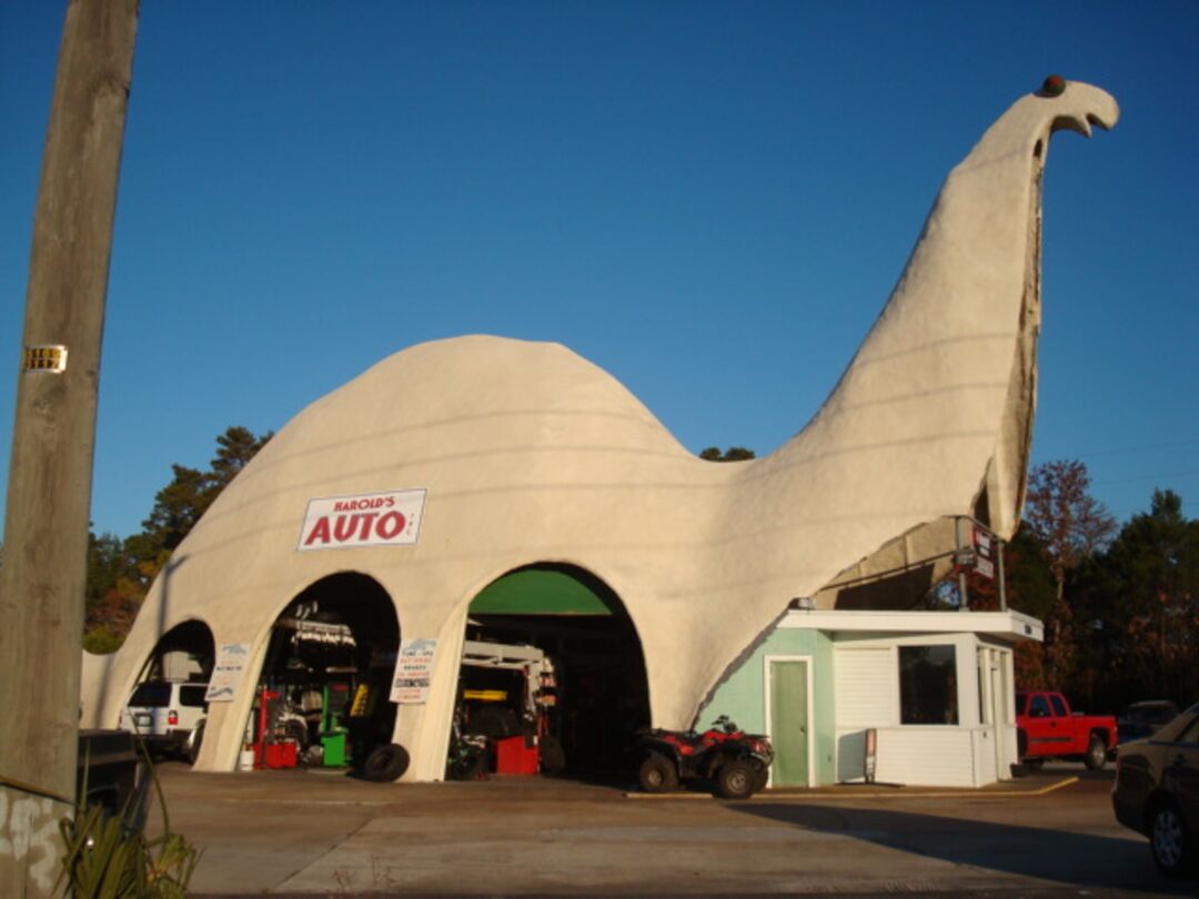 HAROLD'S AUTO DINOSAUR 006