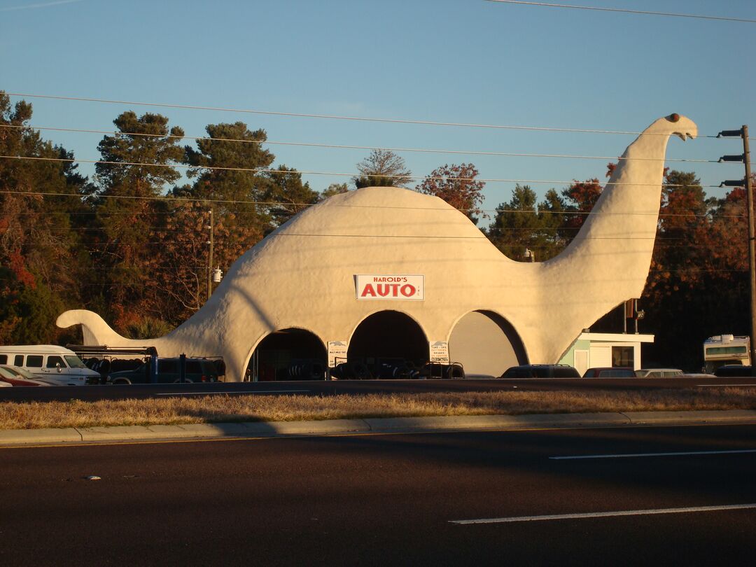 HAROLD'S AUTO DINOSAUR 002