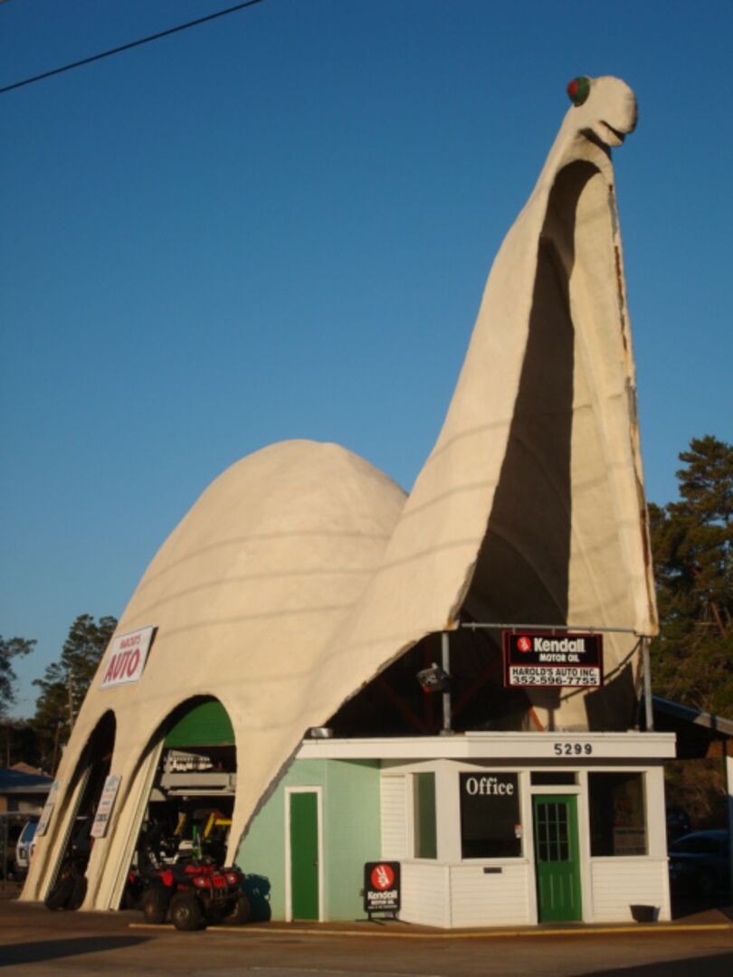 HAROLD'S AUTO DINOSAUR 010