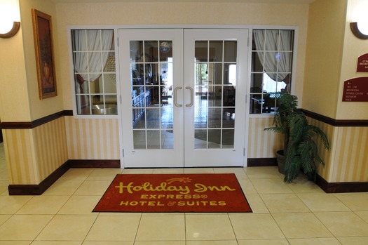 Holiday Inn Express Commercial Way (19)